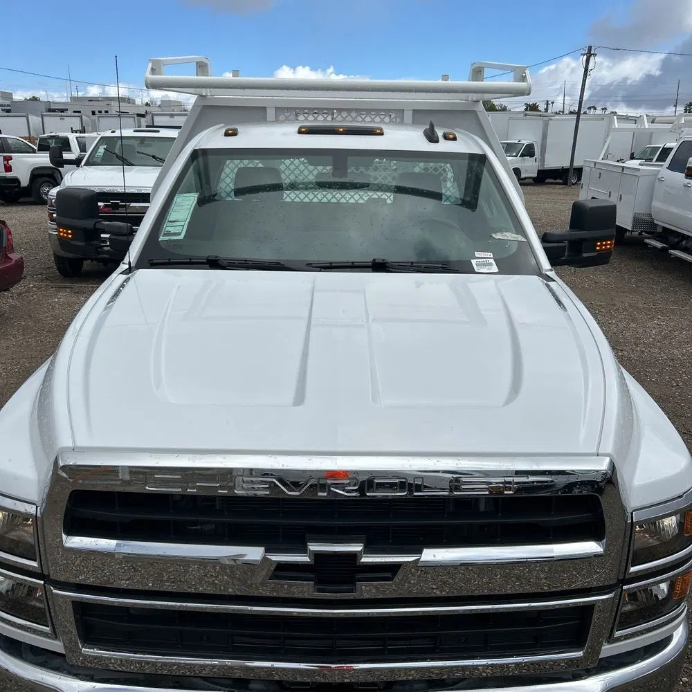 2023 Chevrolet Silverado 5500 W/T