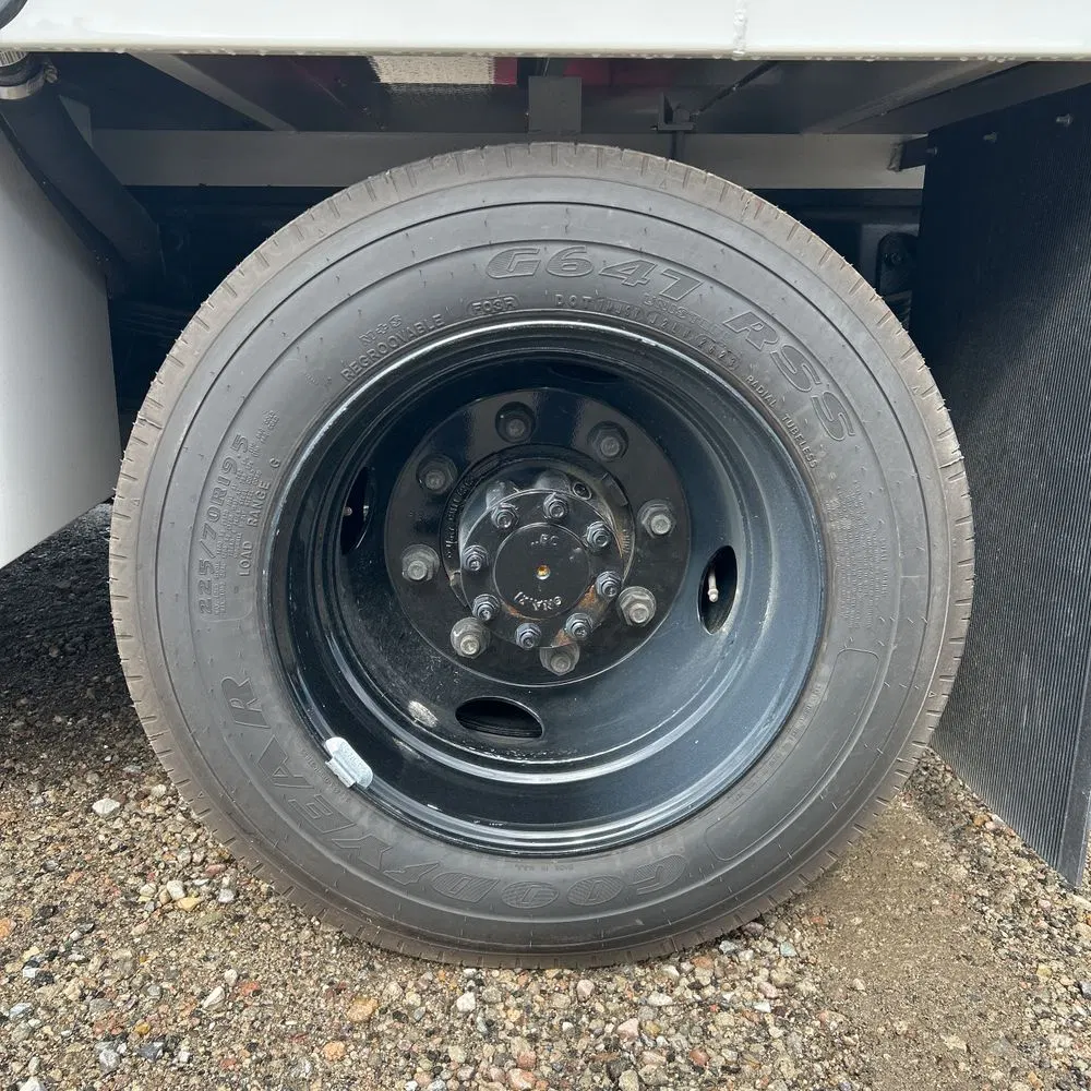 2023 Chevrolet Silverado 5500 W/T