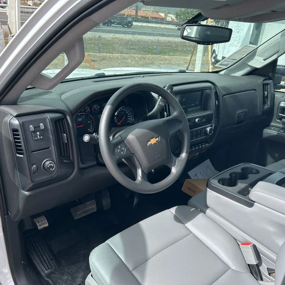 2023 Chevrolet Silverado 5500 W/T