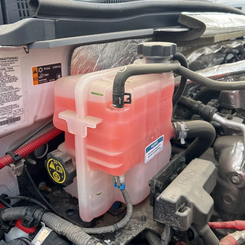 2023 Chevrolet Silverado 5500 W/T