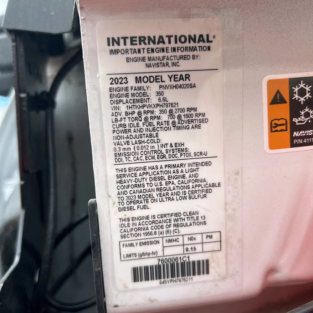 2023 Chevrolet Silverado 5500 W/T