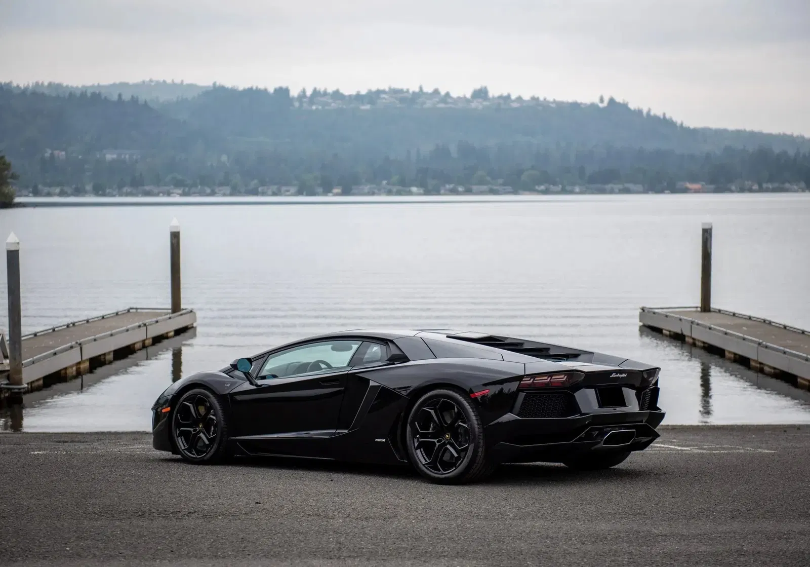2013 Lamborghini Aventador LP700-4 Coupe