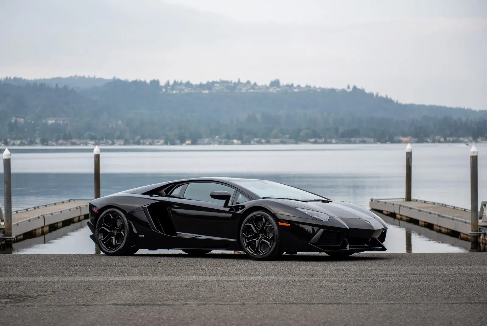 2013 Lamborghini Aventador LP700-4 Coupe
