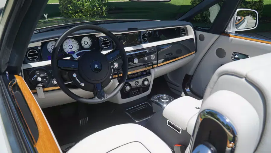 2017 Rolls-Royce Phantom Drophead Coupe