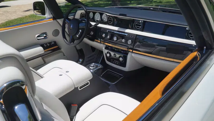 2017 Rolls-Royce Phantom Drophead Coupe