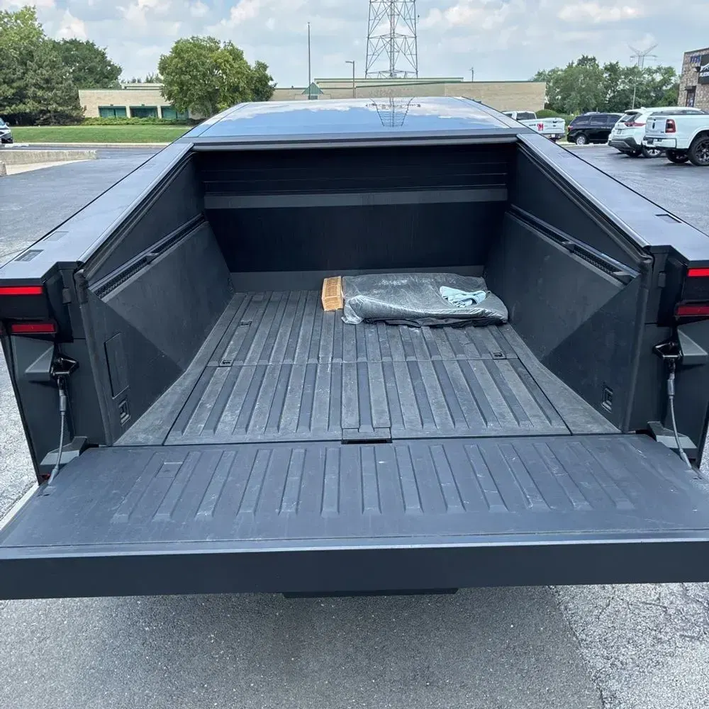 2024 Tesla Cybertruck Base