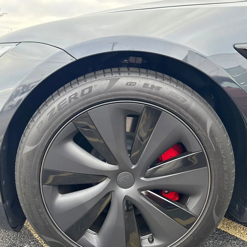 2024 Tesla Model S Plaid