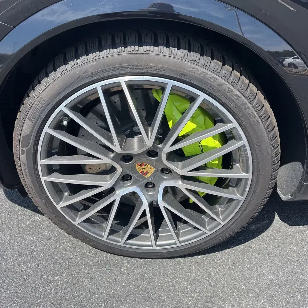 2022 Porsche Cayenne Turbo S E-Hybrid Coupe