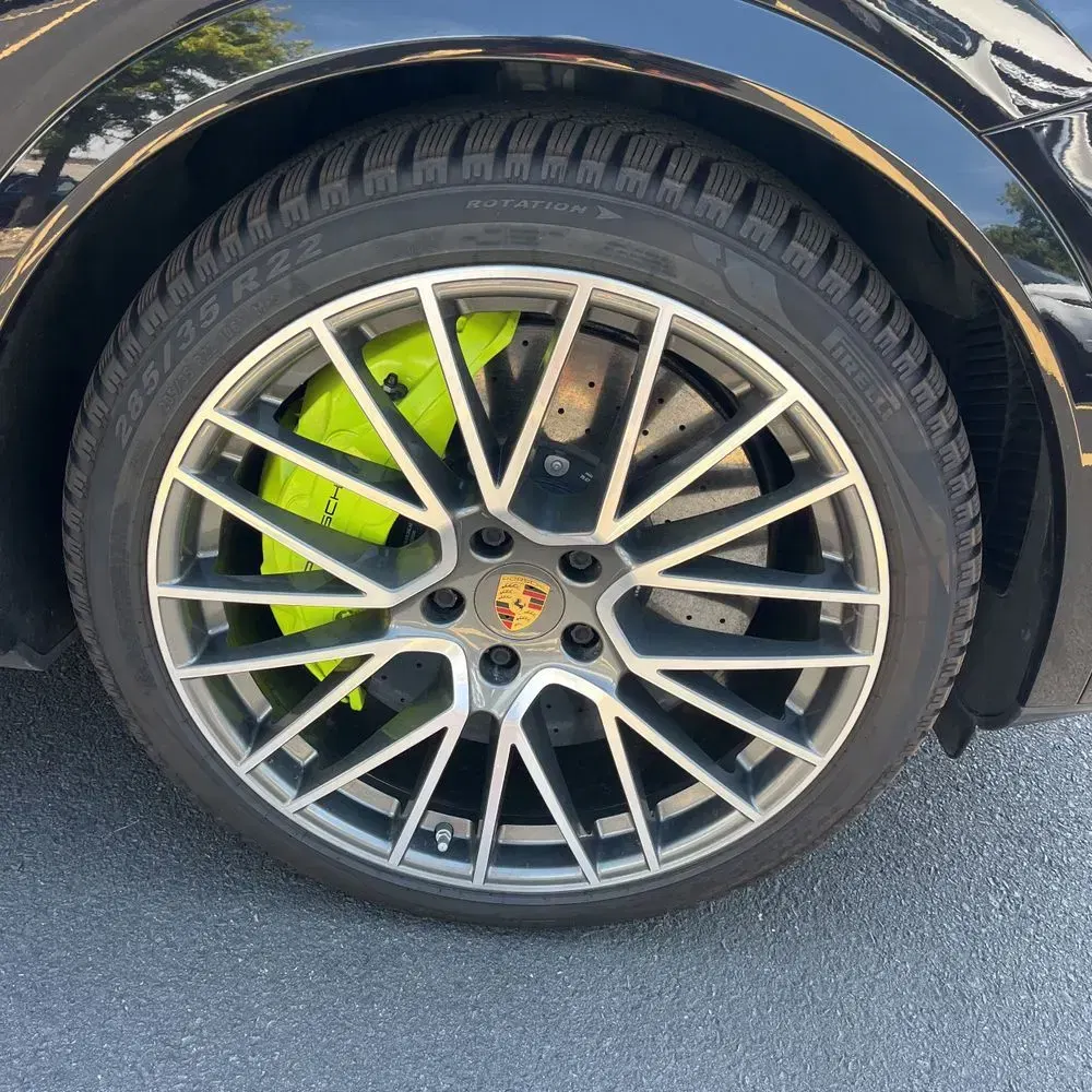 2022 Porsche Cayenne Turbo S E-Hybrid Coupe
