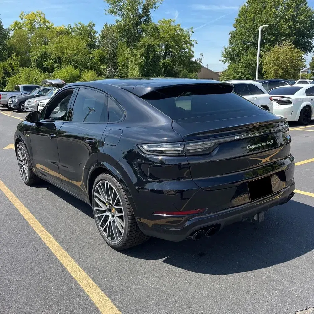 2022 Porsche Cayenne Turbo S E-Hybrid Coupe