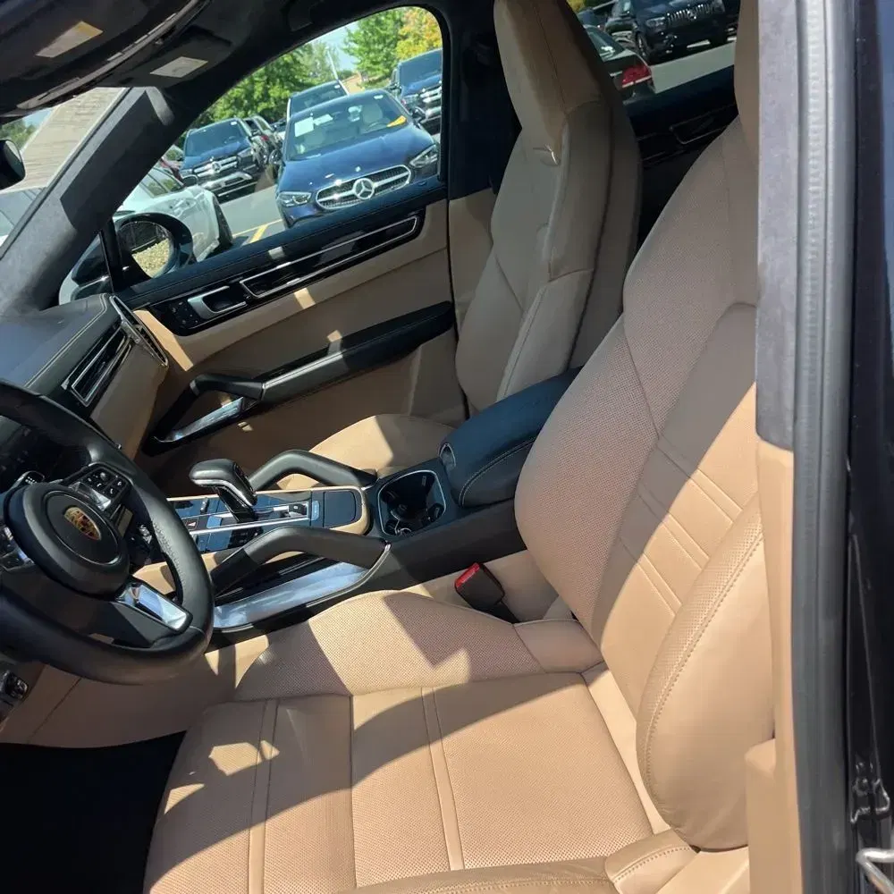 2022 Porsche Cayenne Turbo S E-Hybrid Coupe