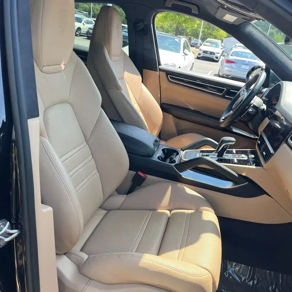 2022 Porsche Cayenne Turbo S E-Hybrid Coupe