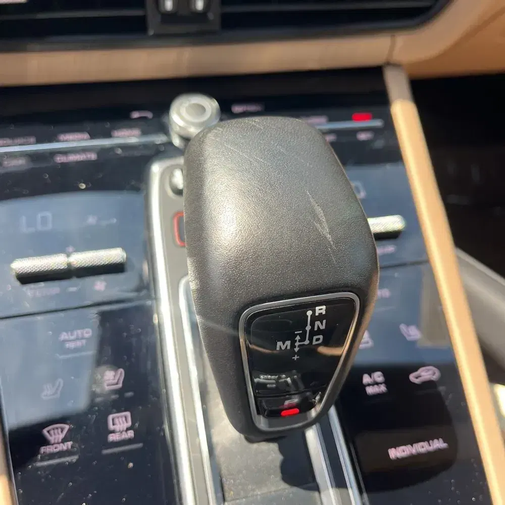 2022 Porsche Cayenne Turbo S E-Hybrid Coupe