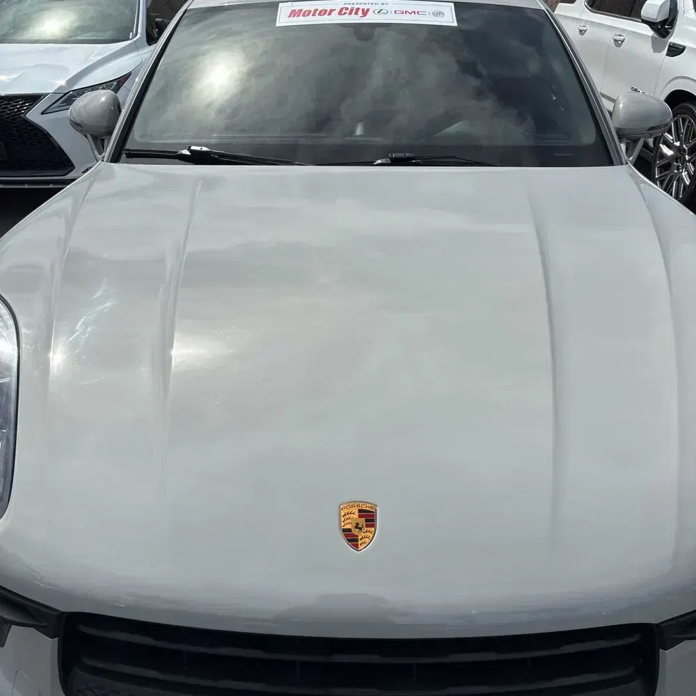 2022 Porsche Macan S