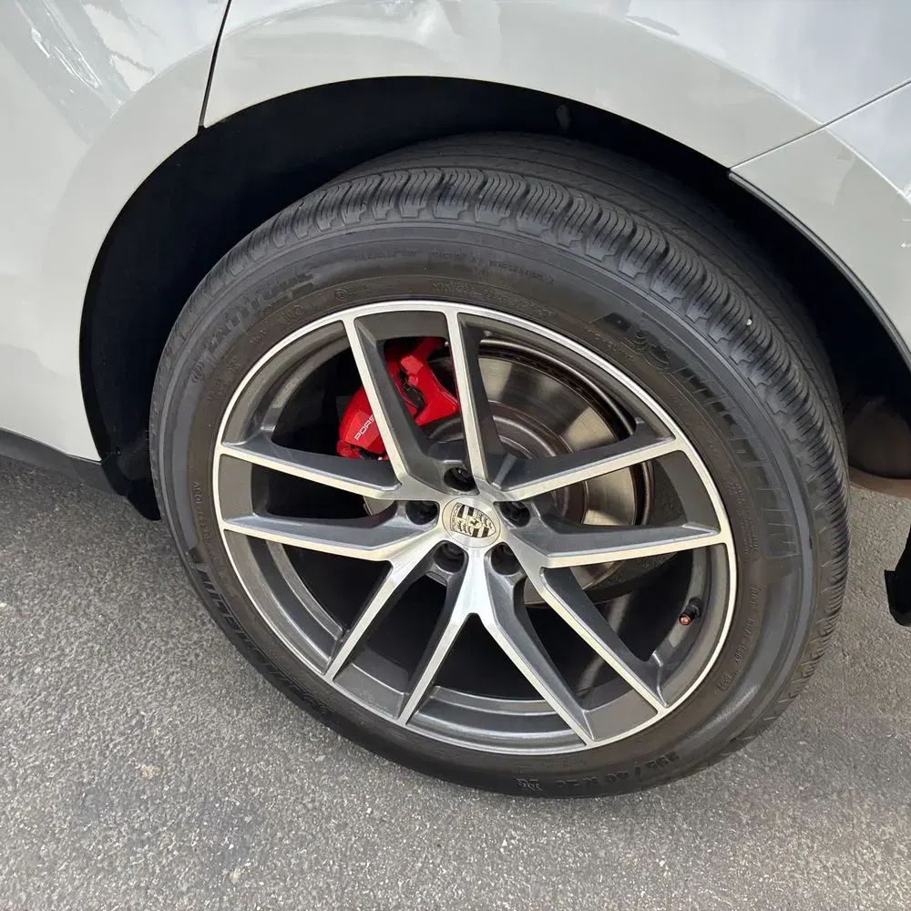 2022 Porsche Macan S