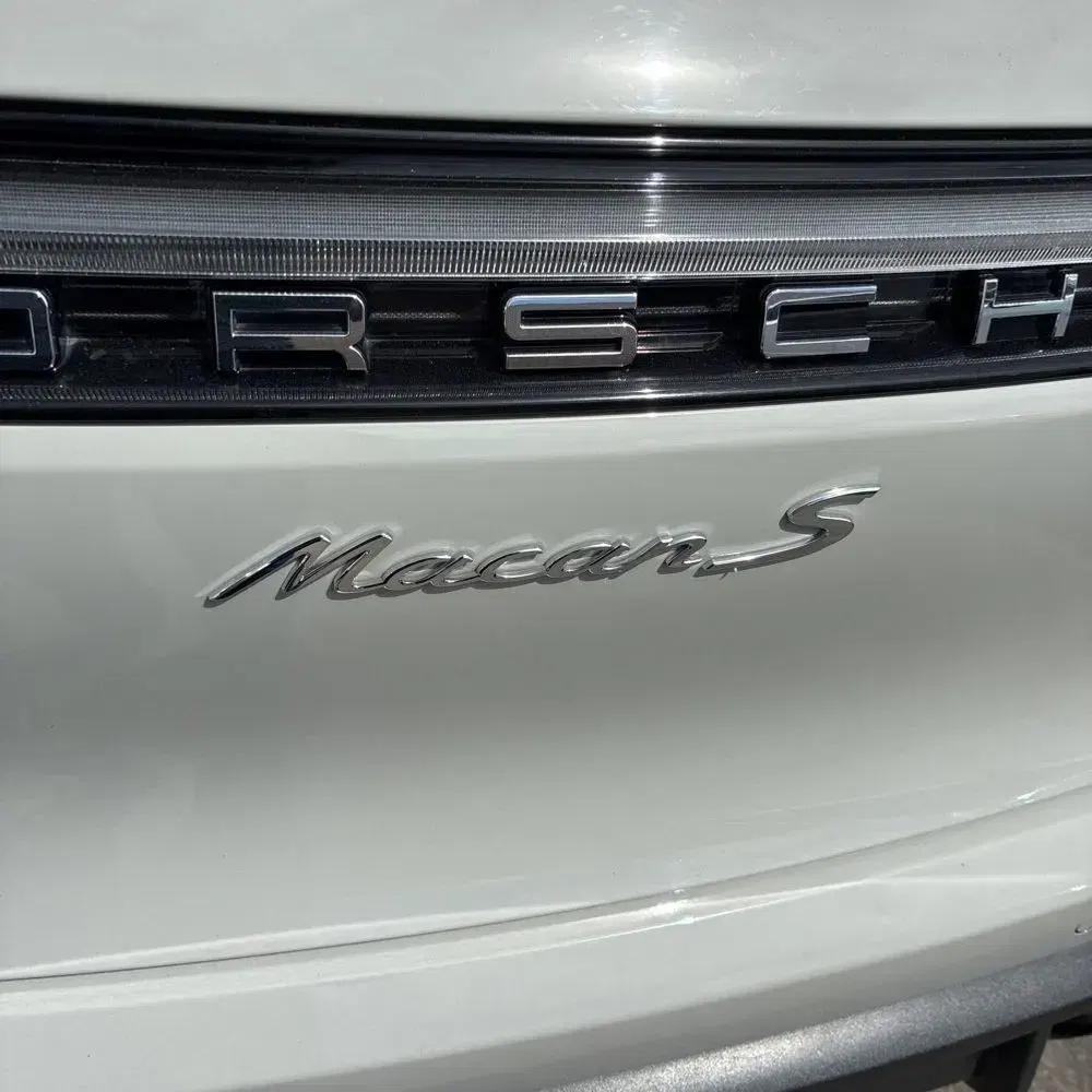 2022 Porsche Macan S