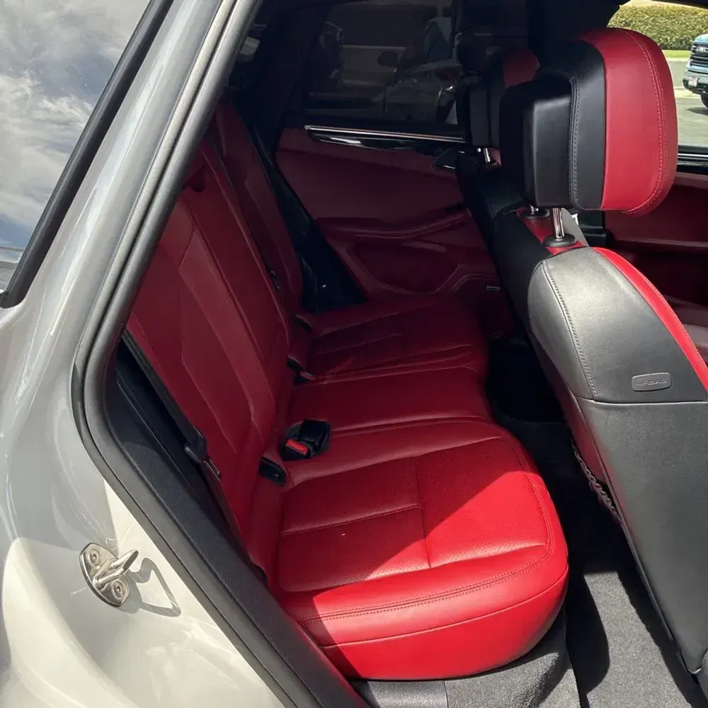 2022 Porsche Macan S