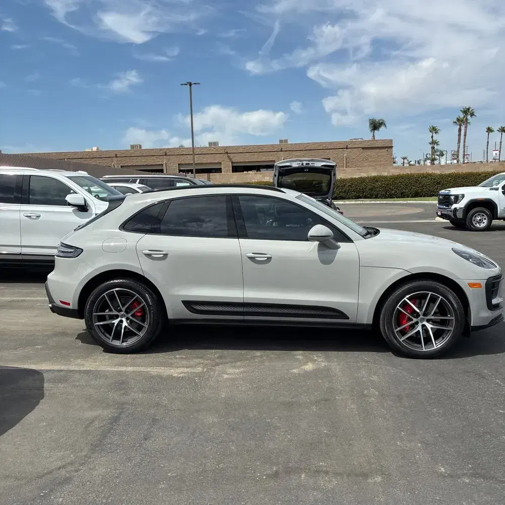 2022 Porsche Macan S