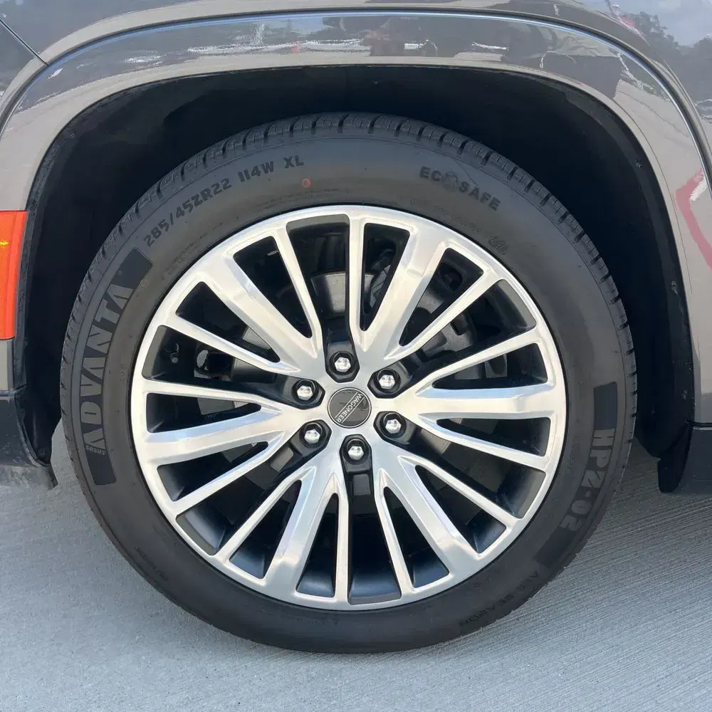 2024 Jeep Grand Wagoneer L Series III