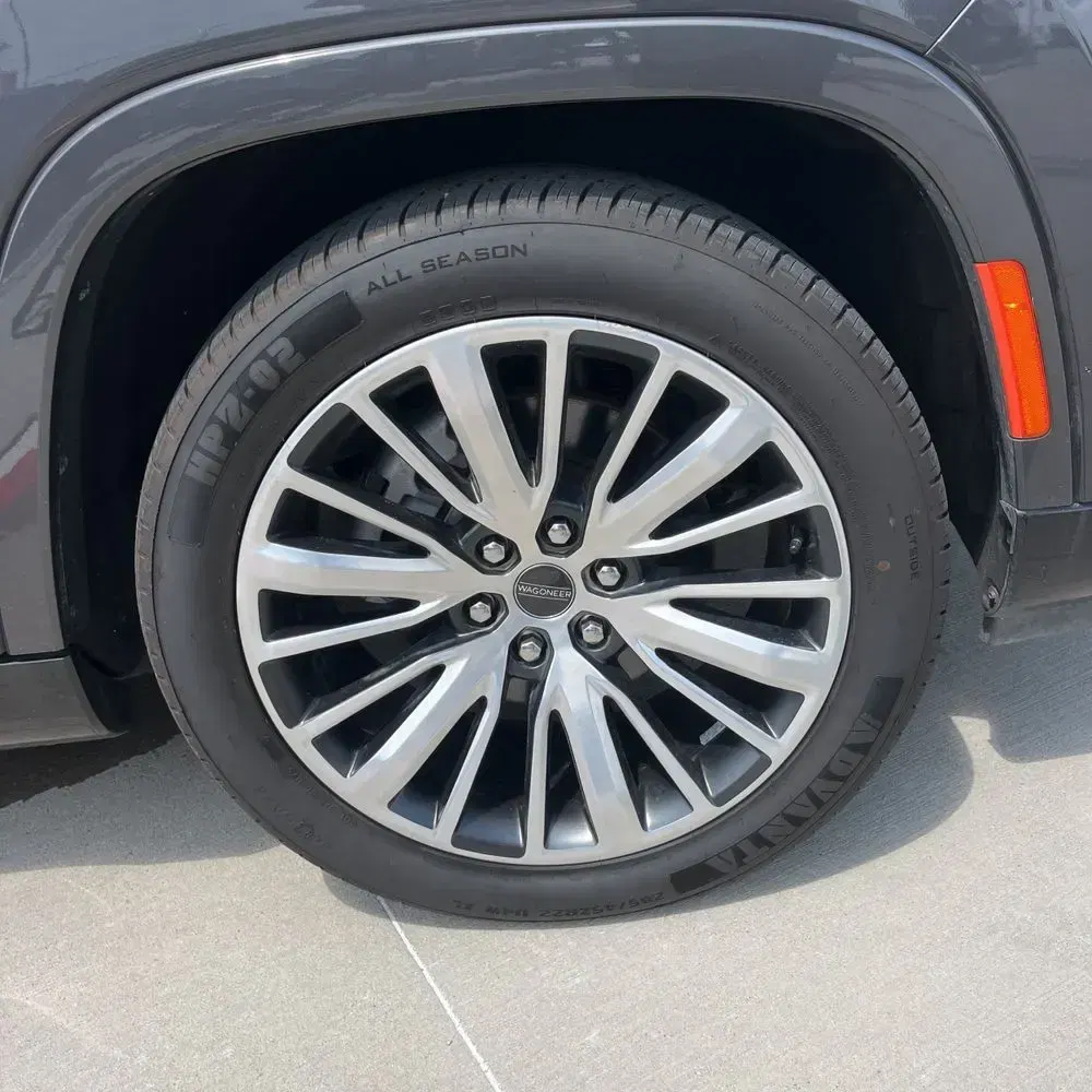 2024 Jeep Grand Wagoneer L Series III