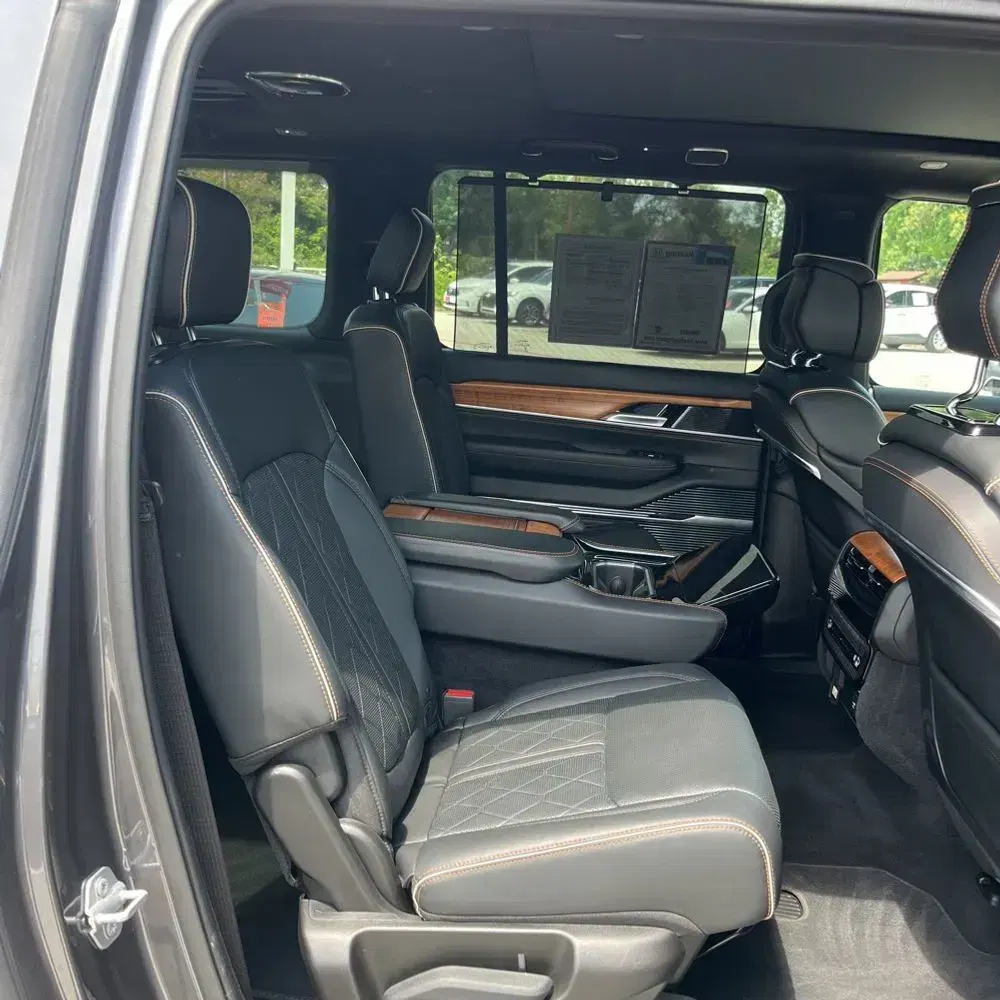 2024 Jeep Grand Wagoneer L Series III