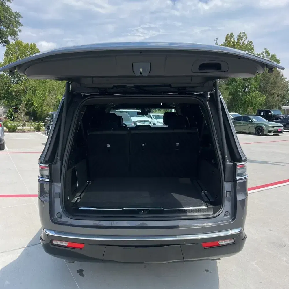 2024 Jeep Grand Wagoneer L Series III