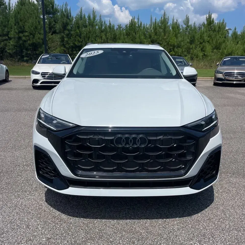 2025 Audi Q8 Premium Plus 55