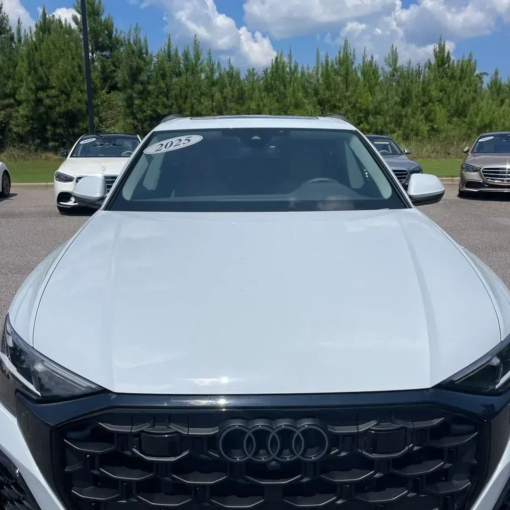 2025 Audi Q8 Premium Plus 55
