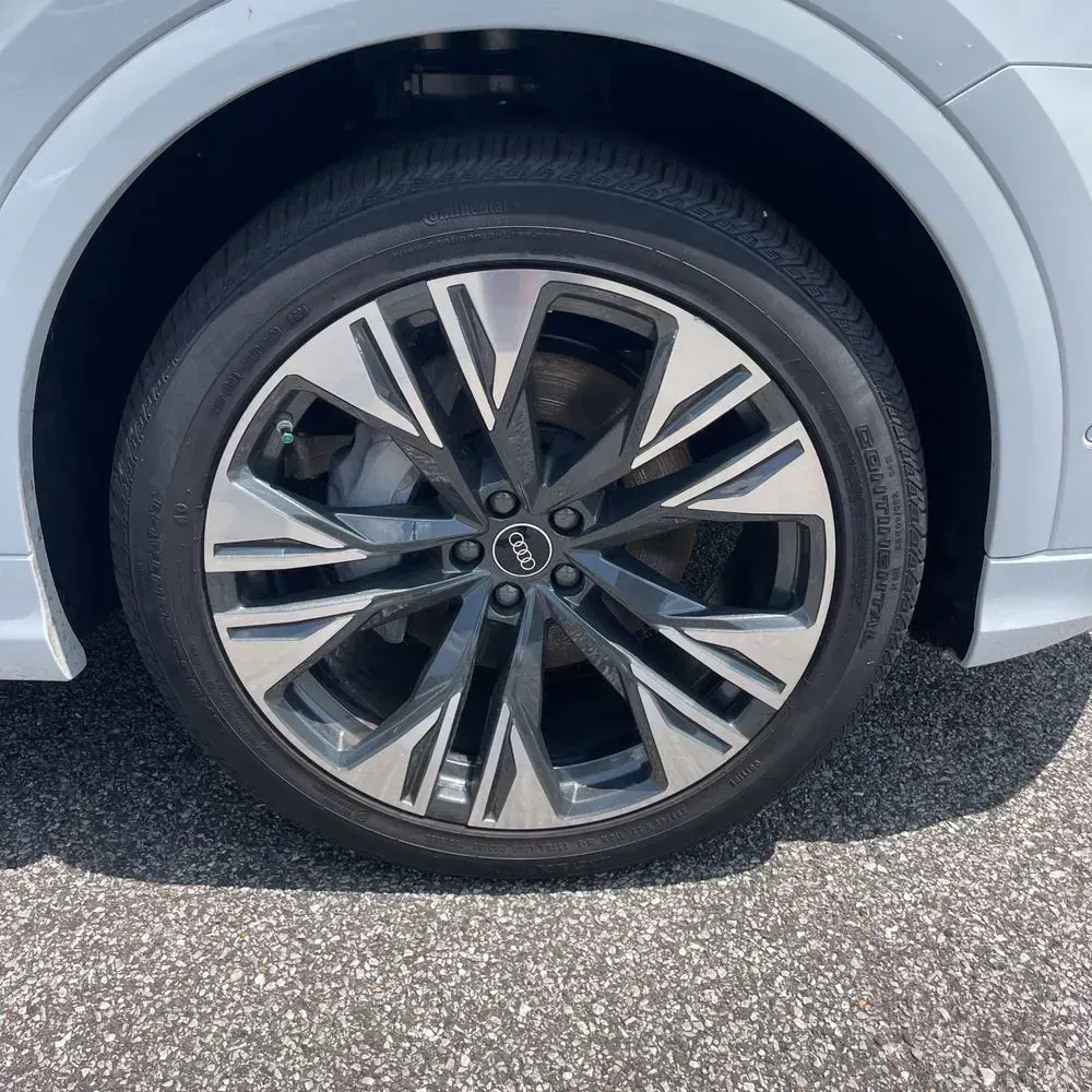 2025 Audi Q8 Premium Plus 55