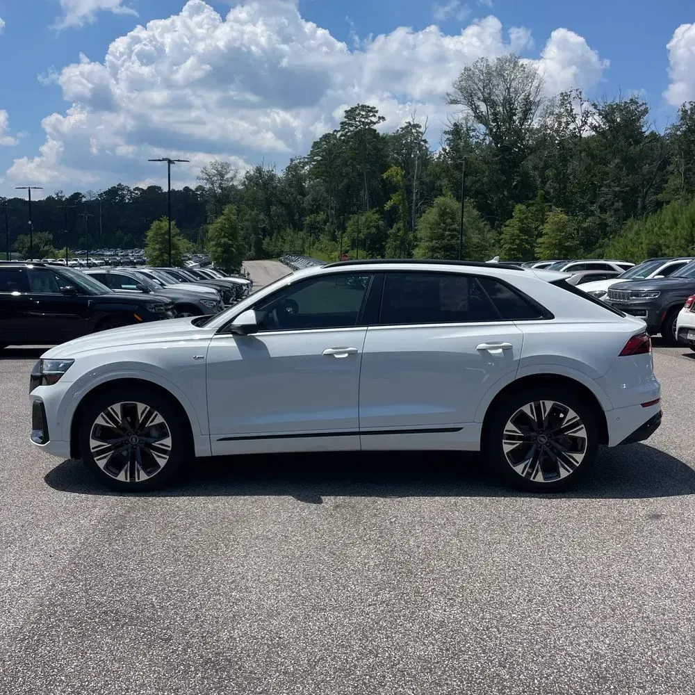 2025 Audi Q8 Premium Plus 55