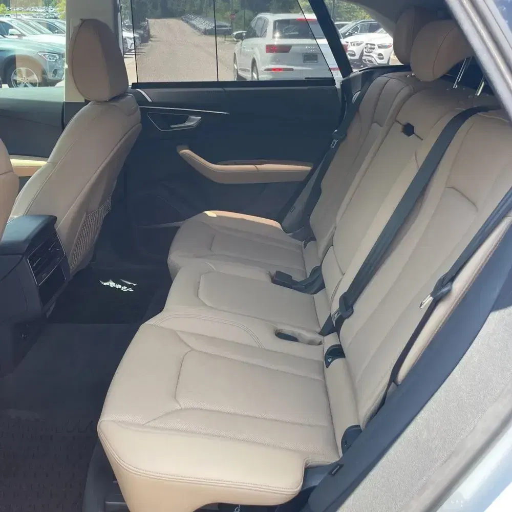 2025 Audi Q8 Premium Plus 55