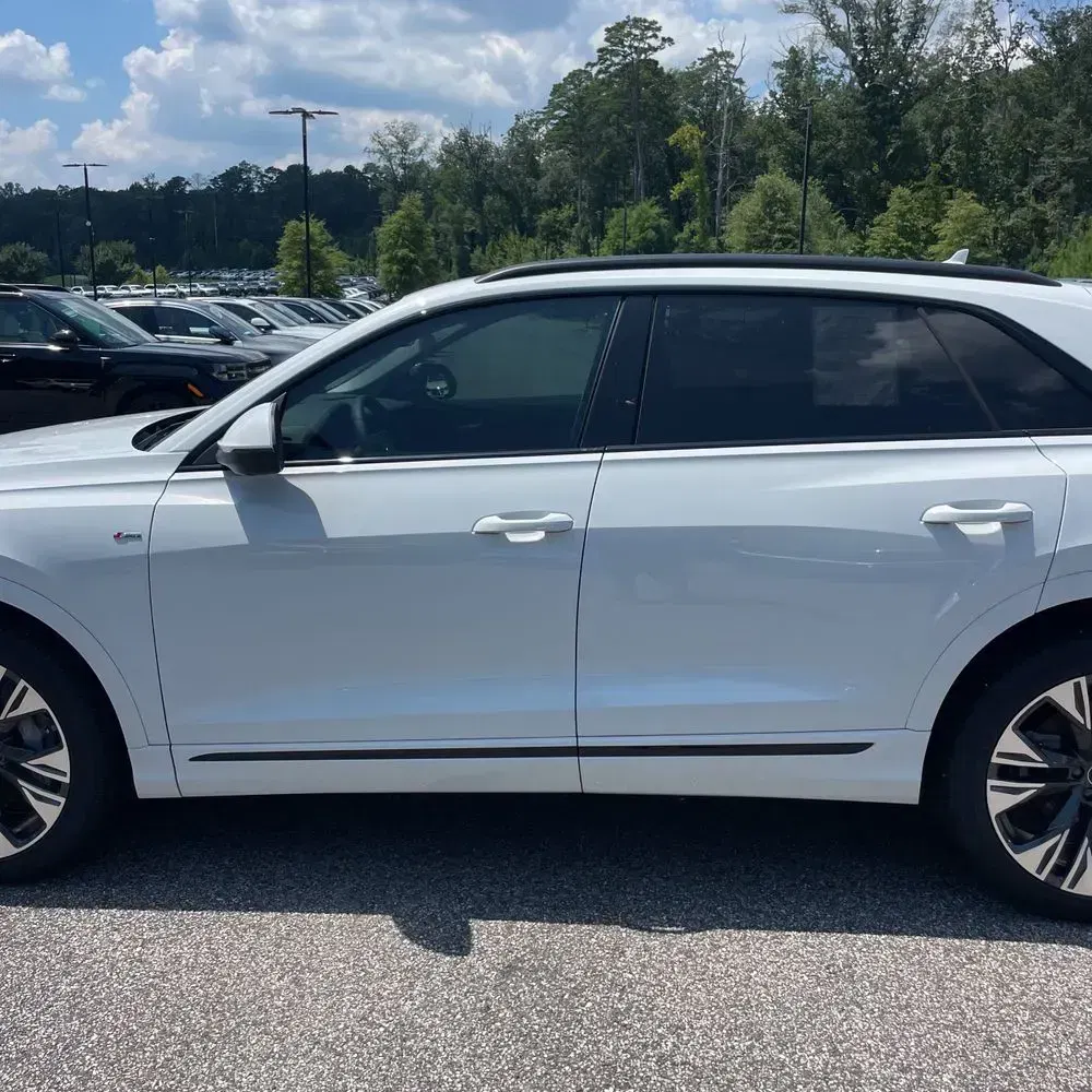 2025 Audi Q8 Premium Plus 55