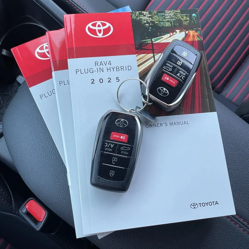 2025 Toyota RAV4 Plug-in Hybrid XSE