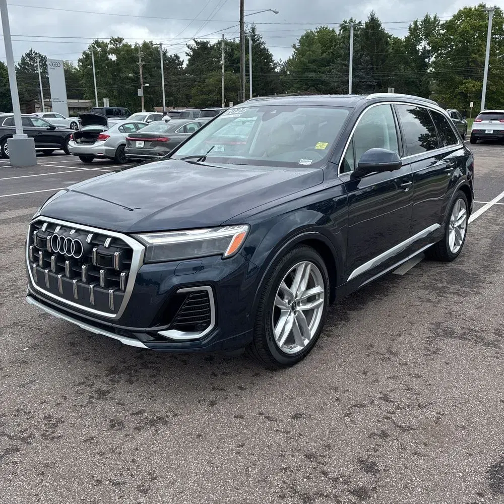 2025 Audi Q7 Premium Plus 55