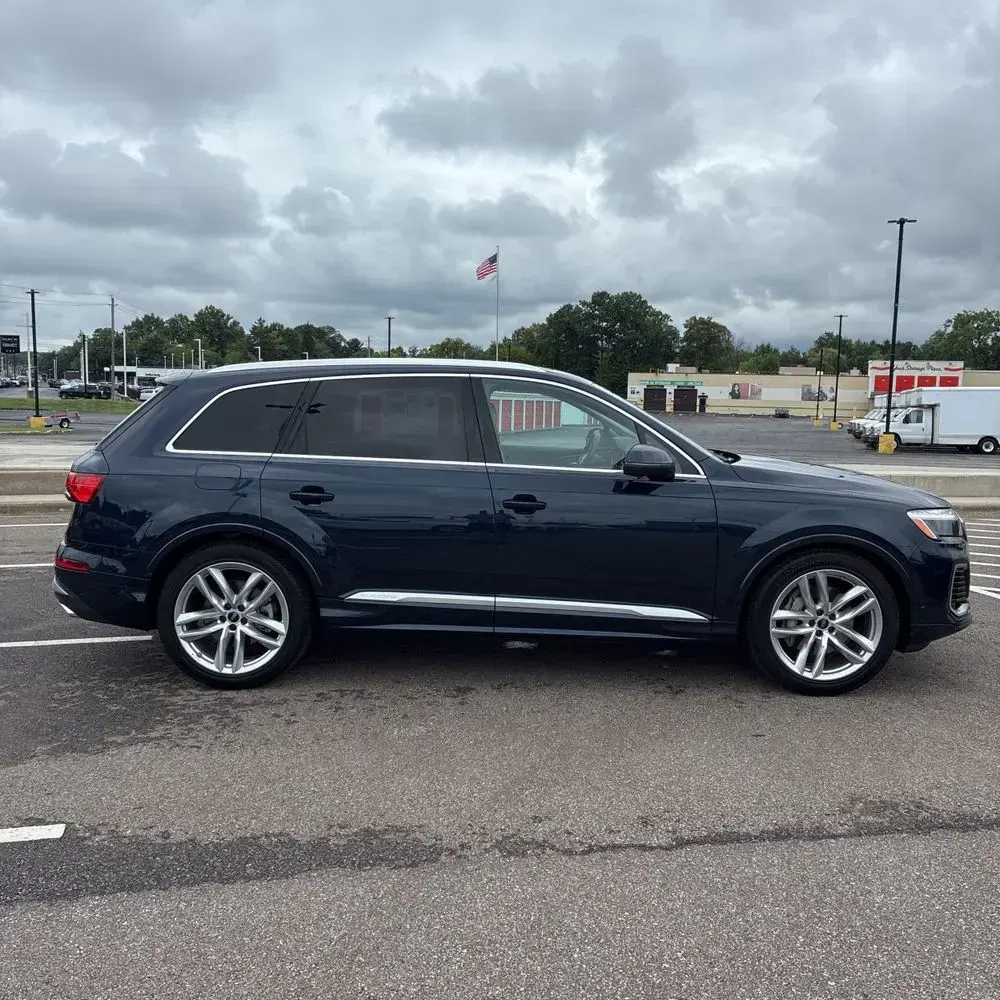 2025 Audi Q7 Premium Plus 55