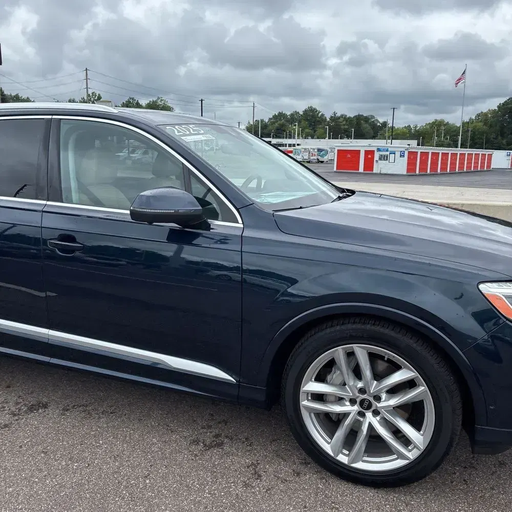 2025 Audi Q7 Premium Plus 55