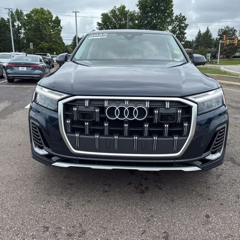 2025 Audi Q7 Premium Plus 55