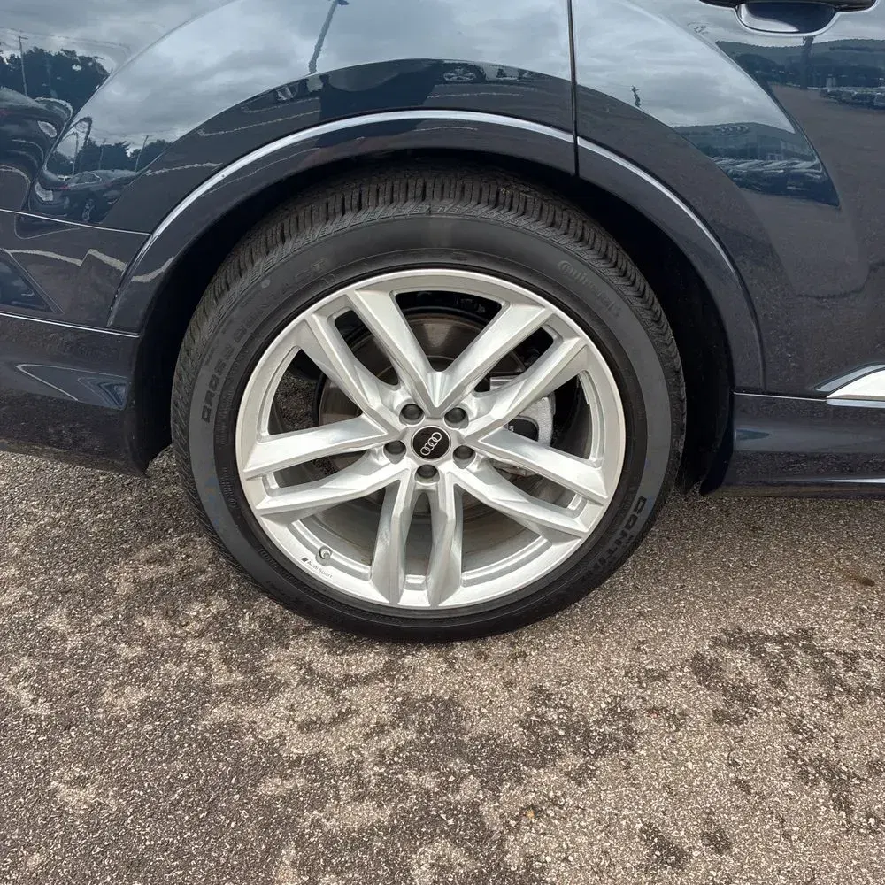 2025 Audi Q7 Premium Plus 55