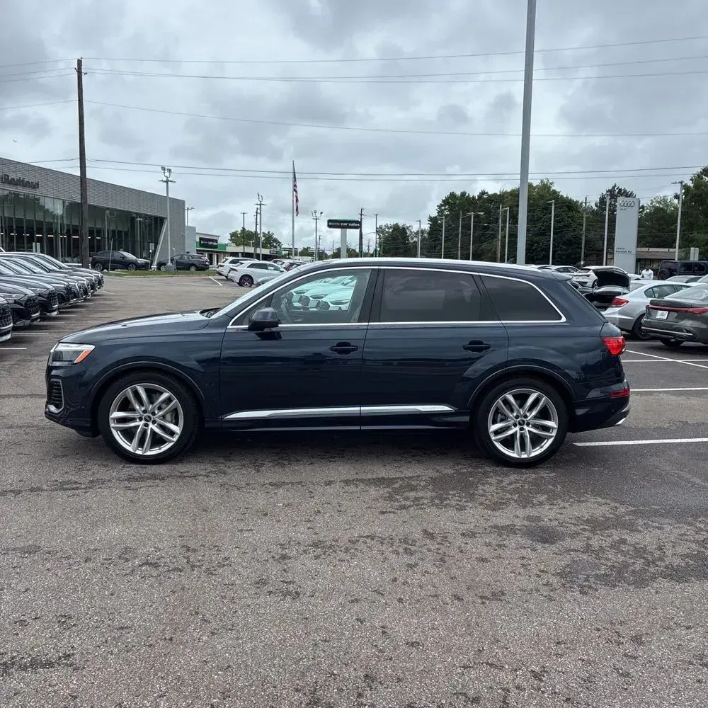 2025 Audi Q7 Premium Plus 55