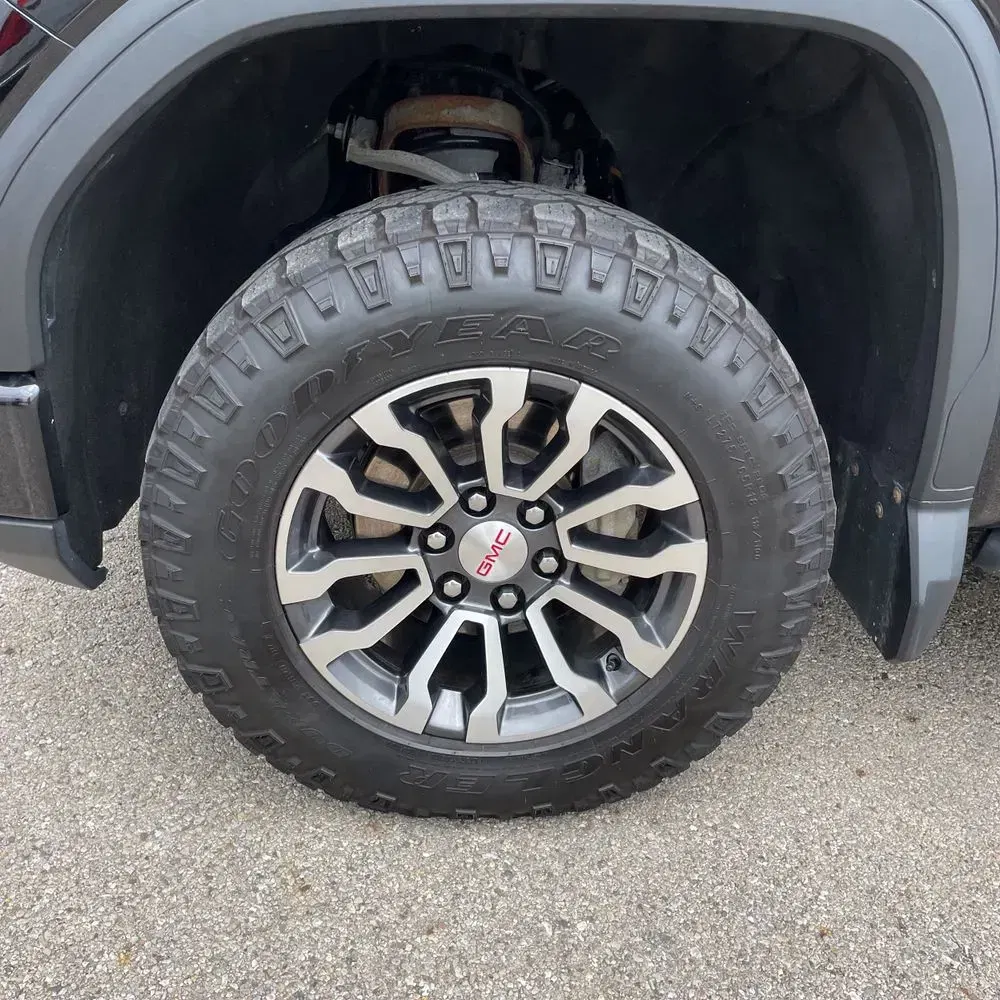 2023 GMC Sierra 1500 AT4