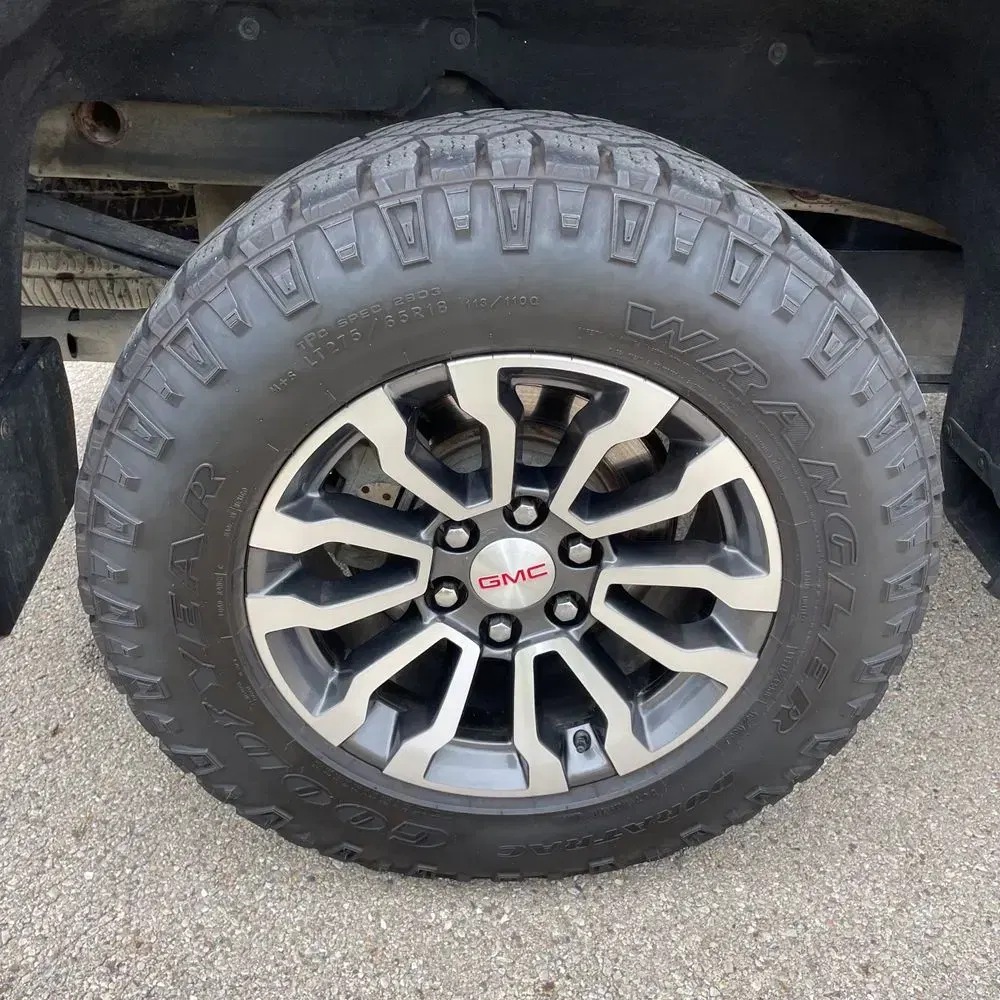2023 GMC Sierra 1500 AT4