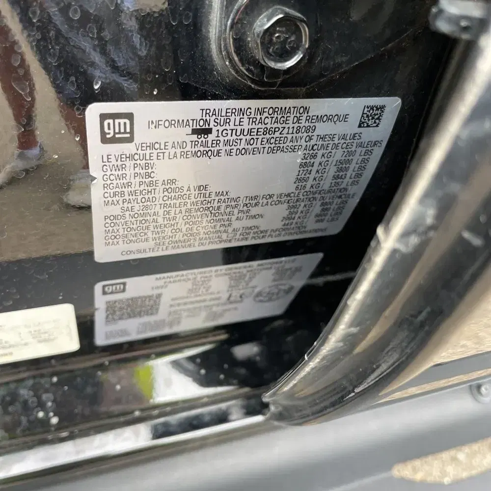 2023 GMC Sierra 1500 AT4