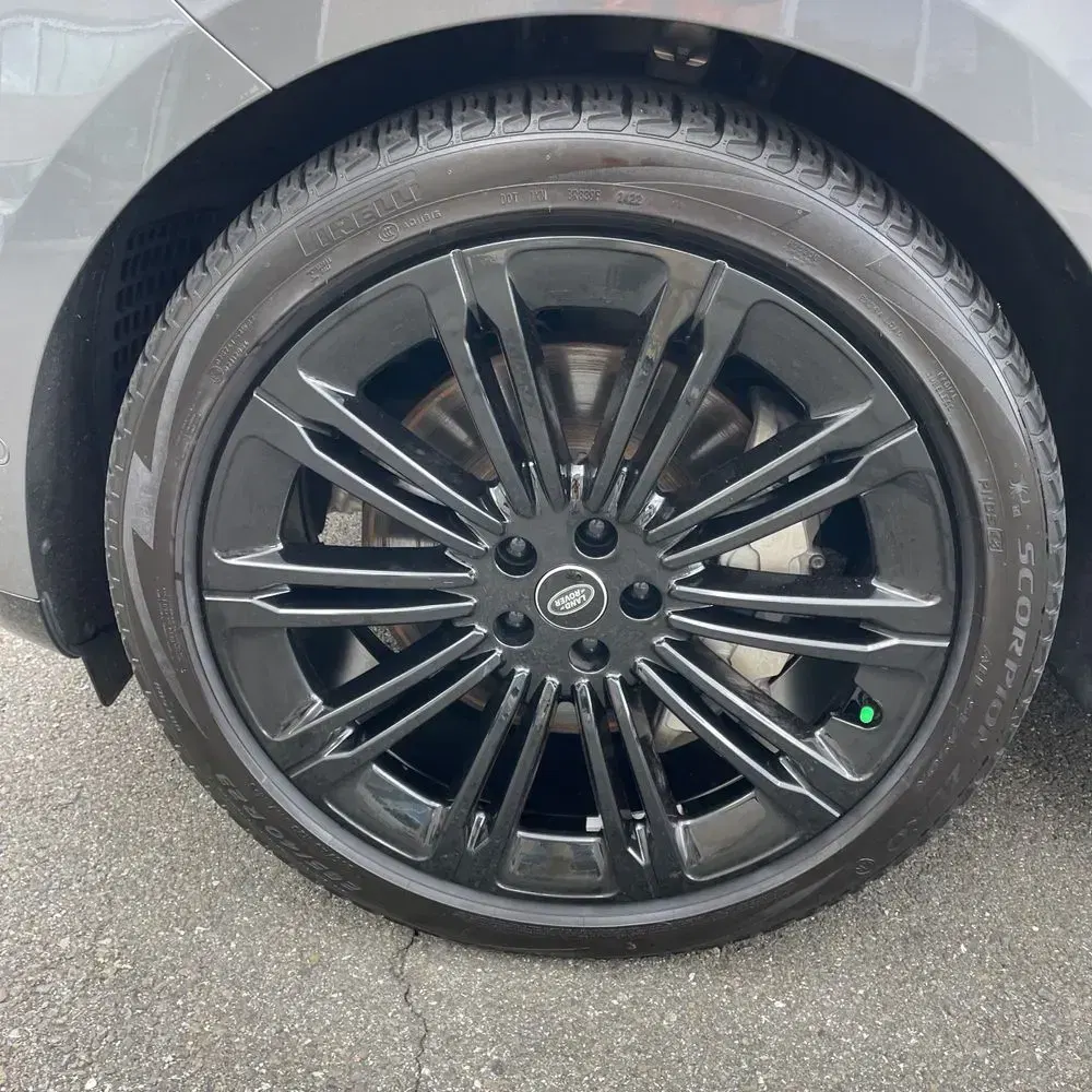 2023 Land Rover Range Rover SE