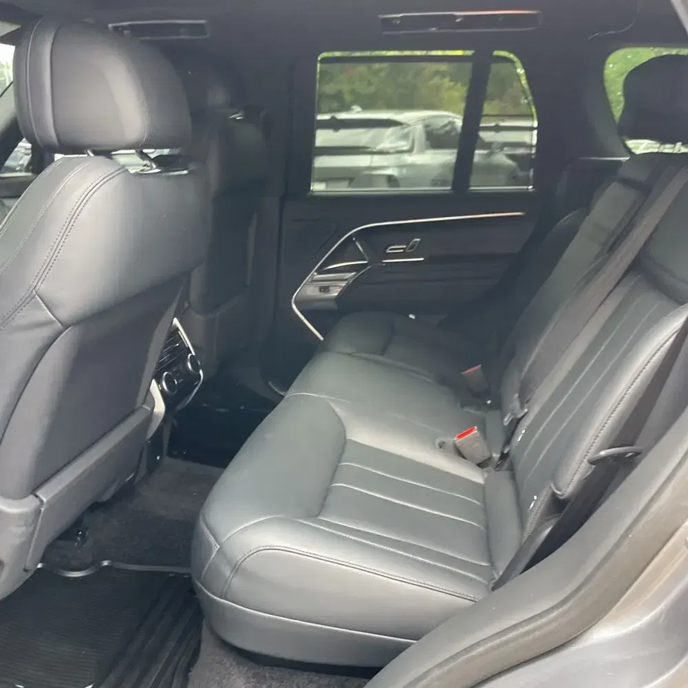 2023 Land Rover Range Rover SE
