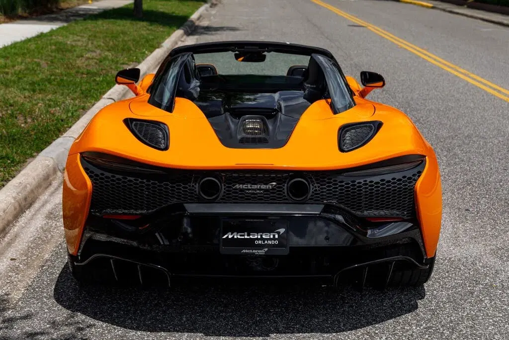2025 McLaren Artura RWD