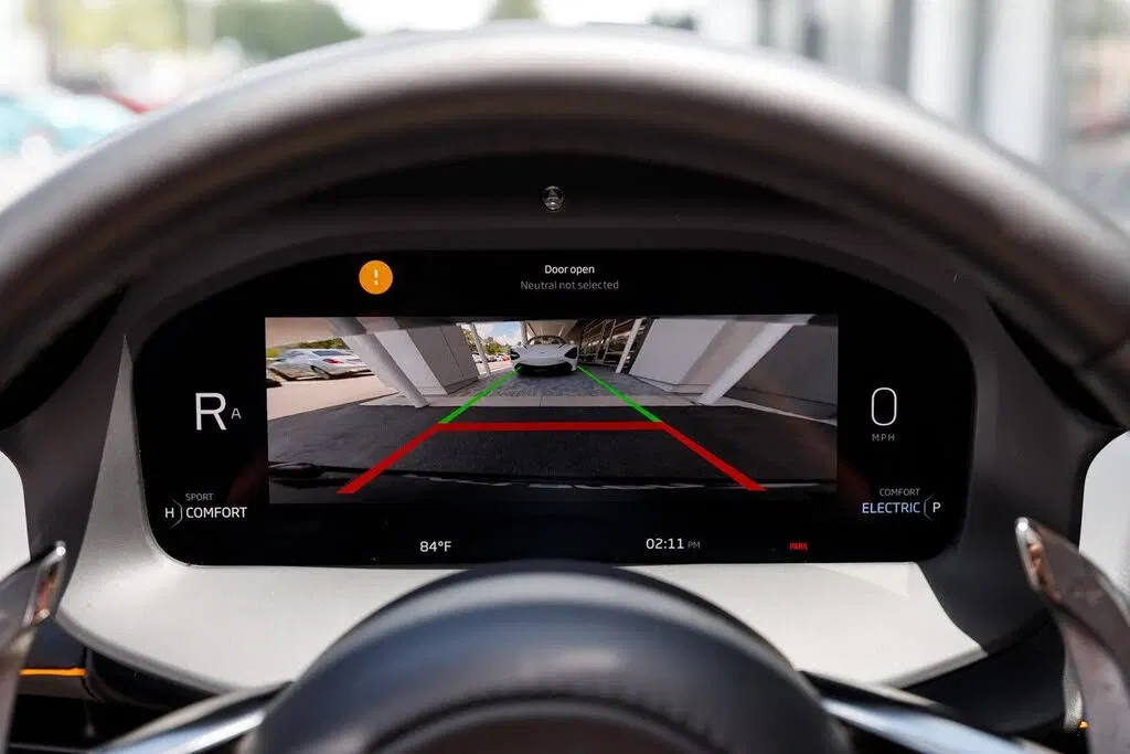 2025 McLaren Artura RWD