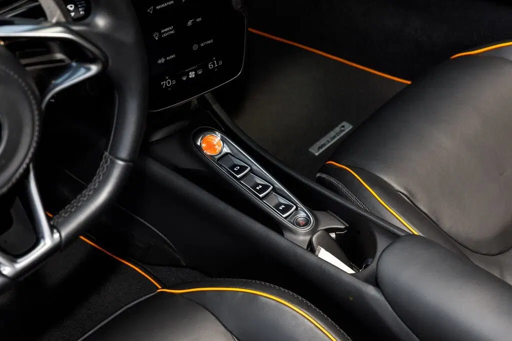 2025 McLaren Artura RWD