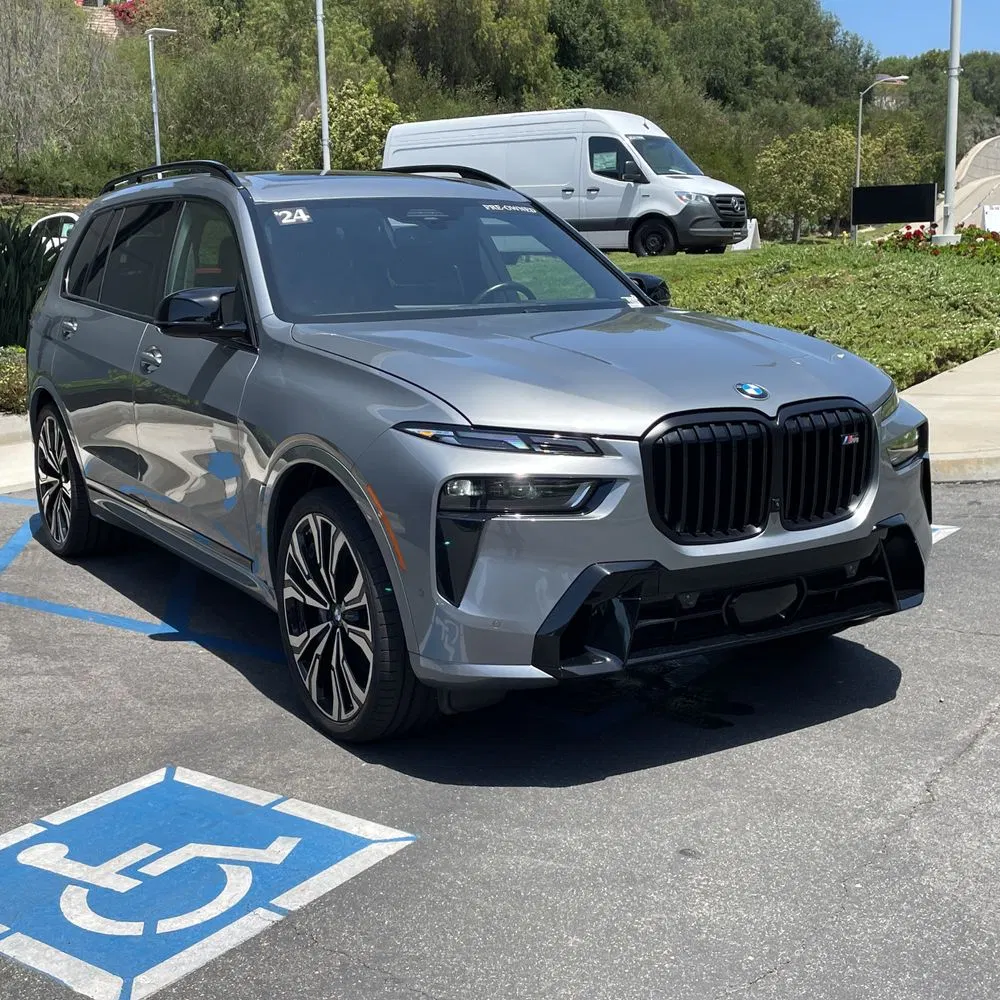 2024 BMW X7 M60i