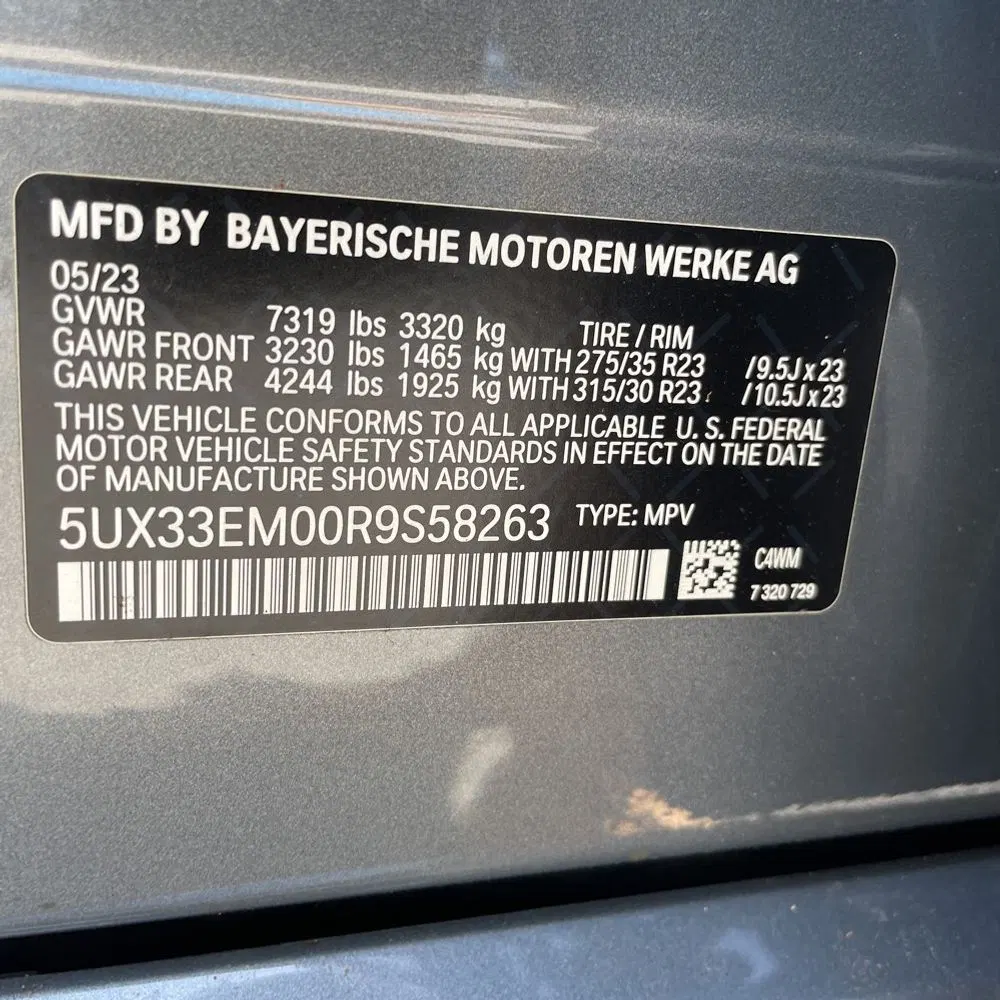 2024 BMW X7 M60i