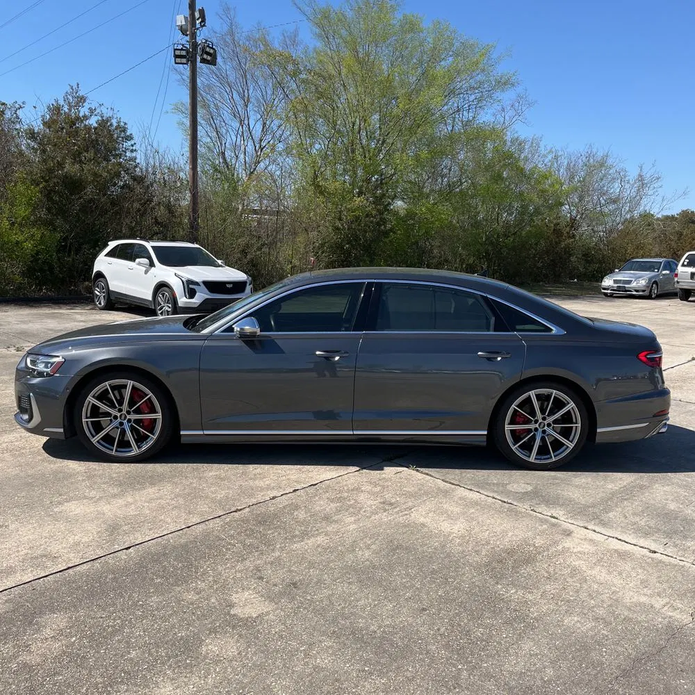 2022 Audi S8